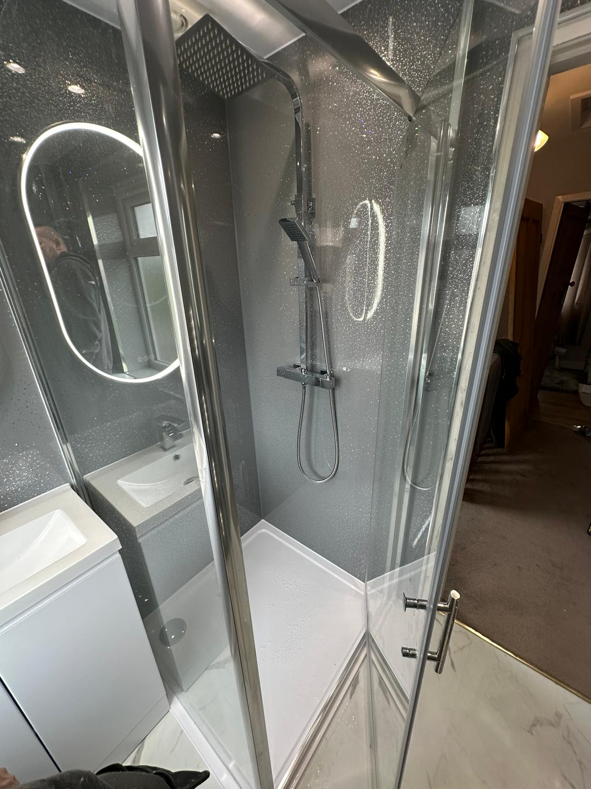 Finished bathroom using Grey Sparcle panels
