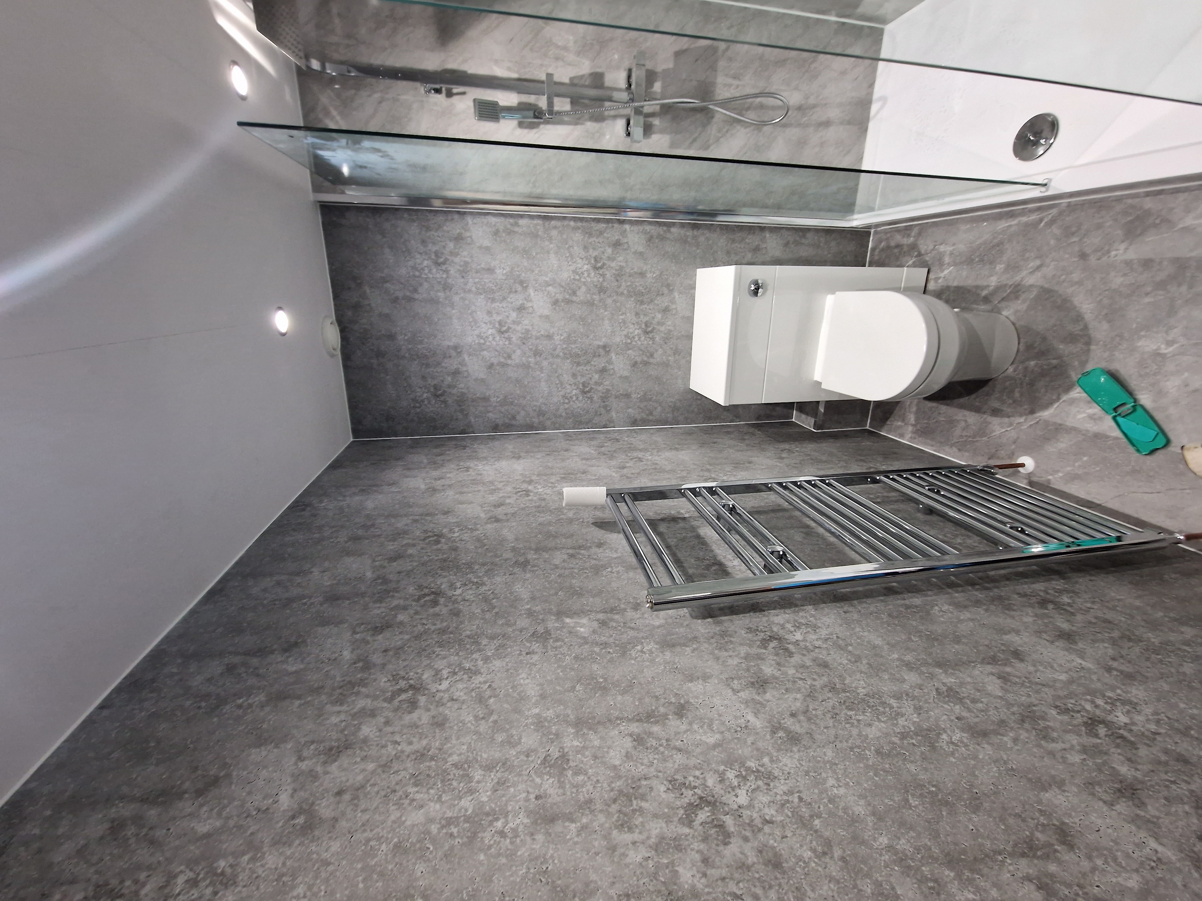 Finished bathroom using Grey Stone panels