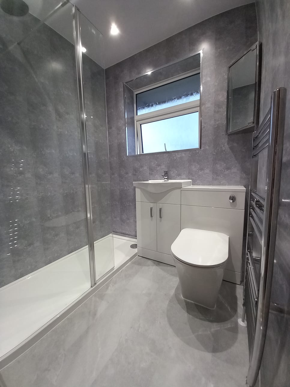 Finished bathroom using Grey Stone panels
