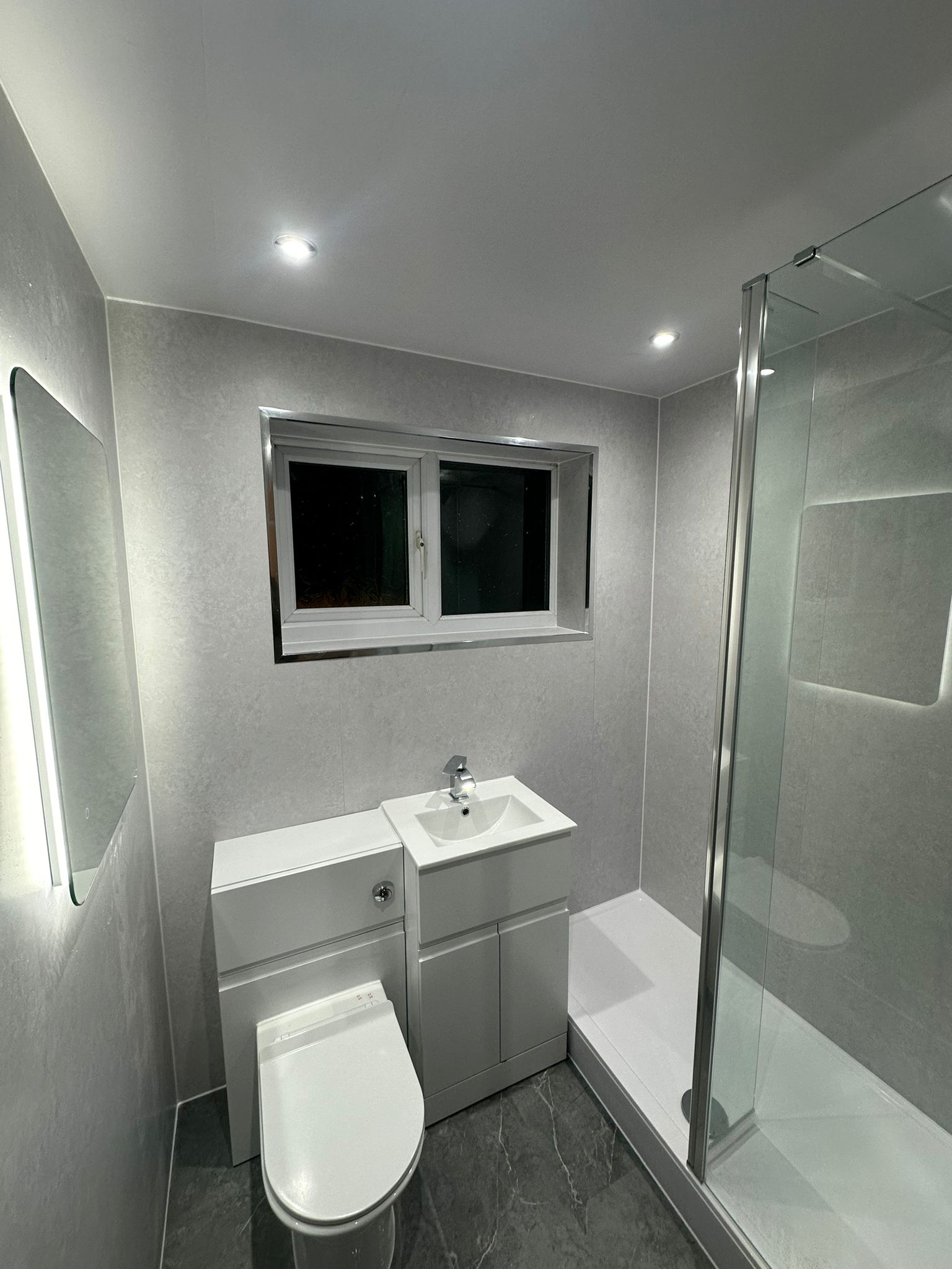 Finished bathroom using Grey Stone panels