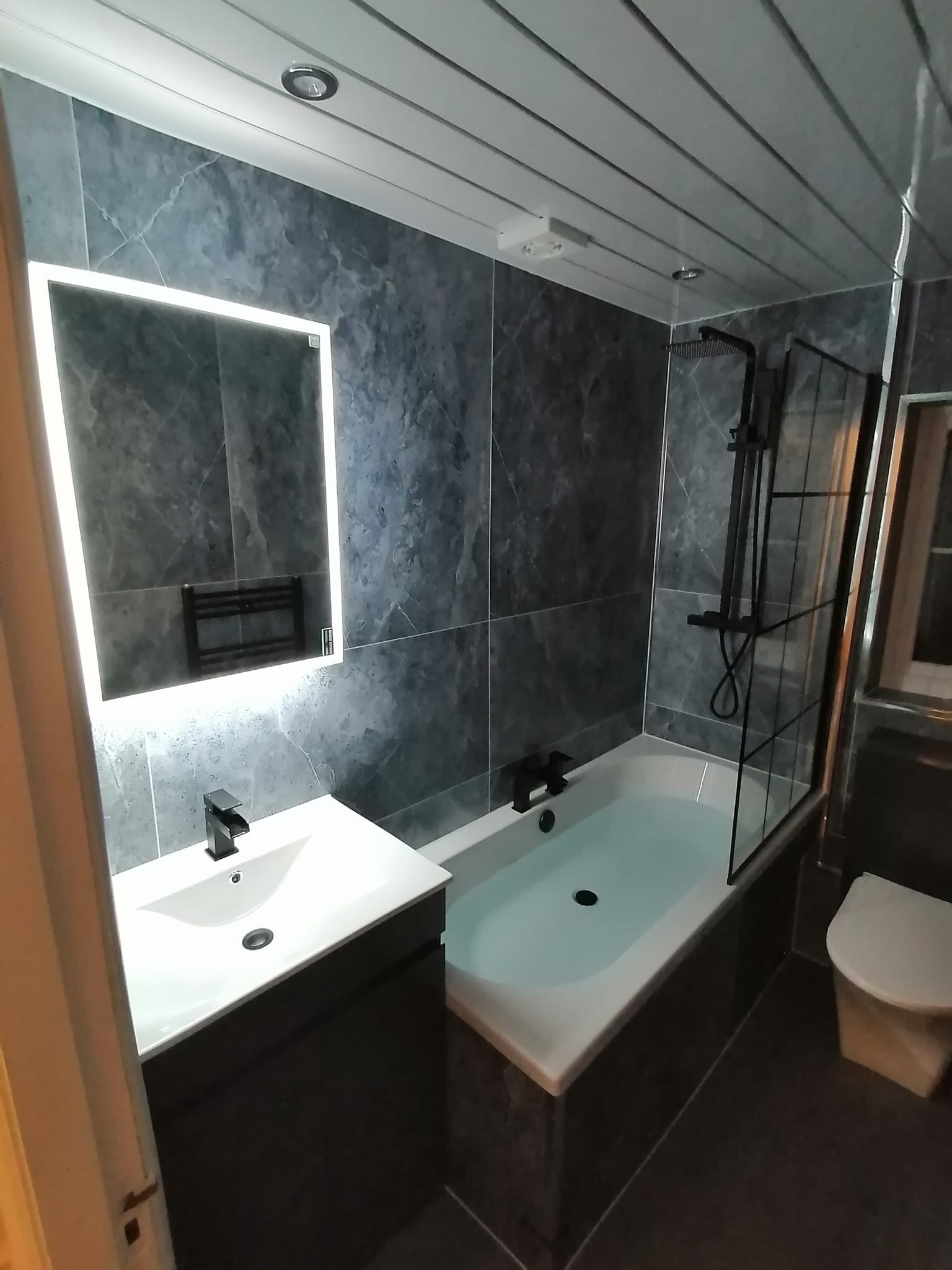 Finished bathroom using Honeycomb panels