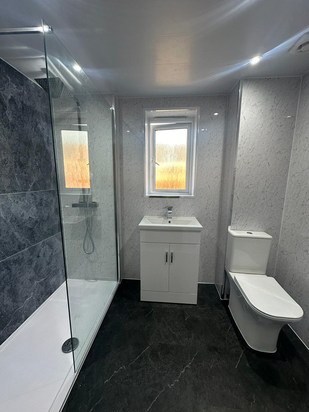 Finished bathroom using Honeycomb panels
