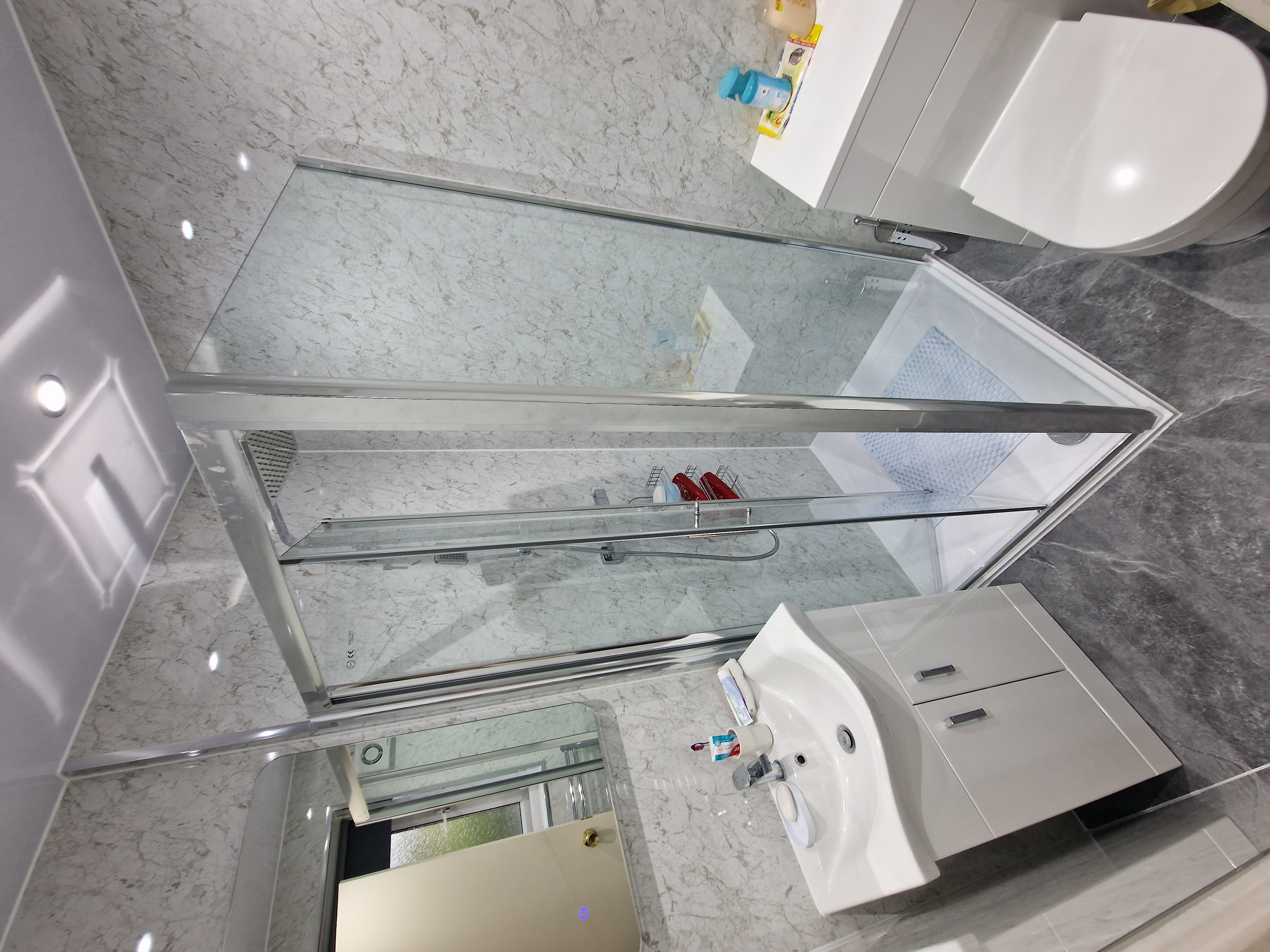 Finished bathroom using Diabelski Mlyn panels