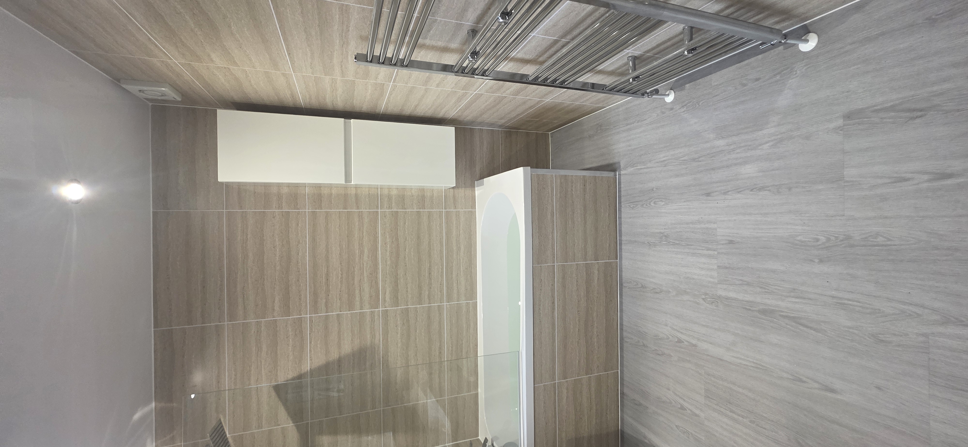 Finished bathroom using Sandstorm Ice Matt panels