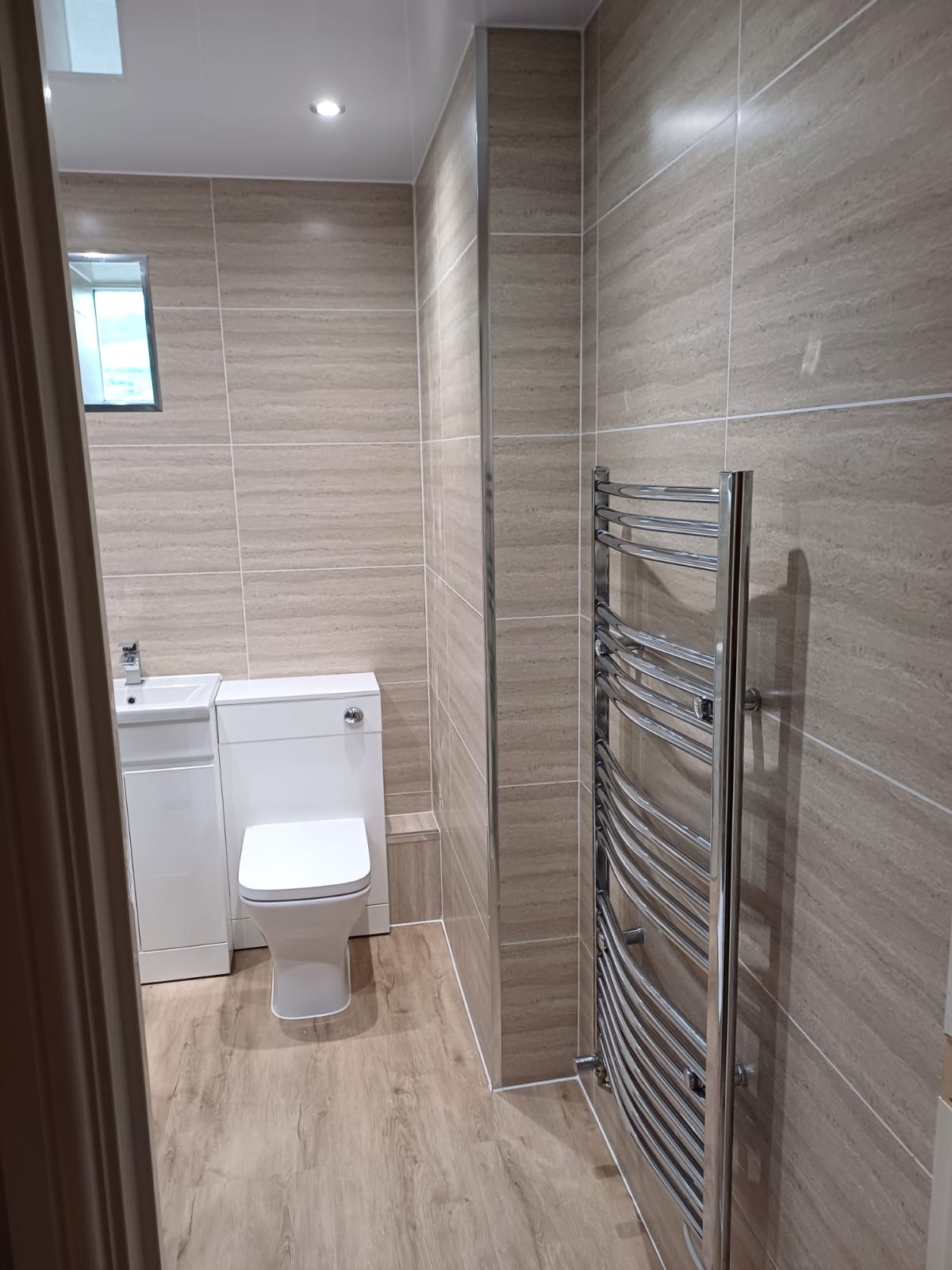 Finished bathroom using Sandstorm Ice Matt panels