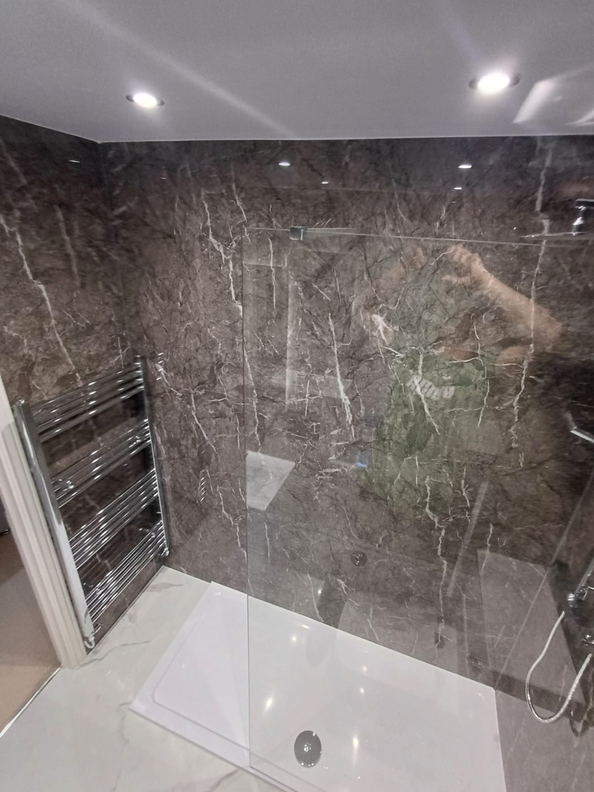 Finished bathroom using Solid Panel panels