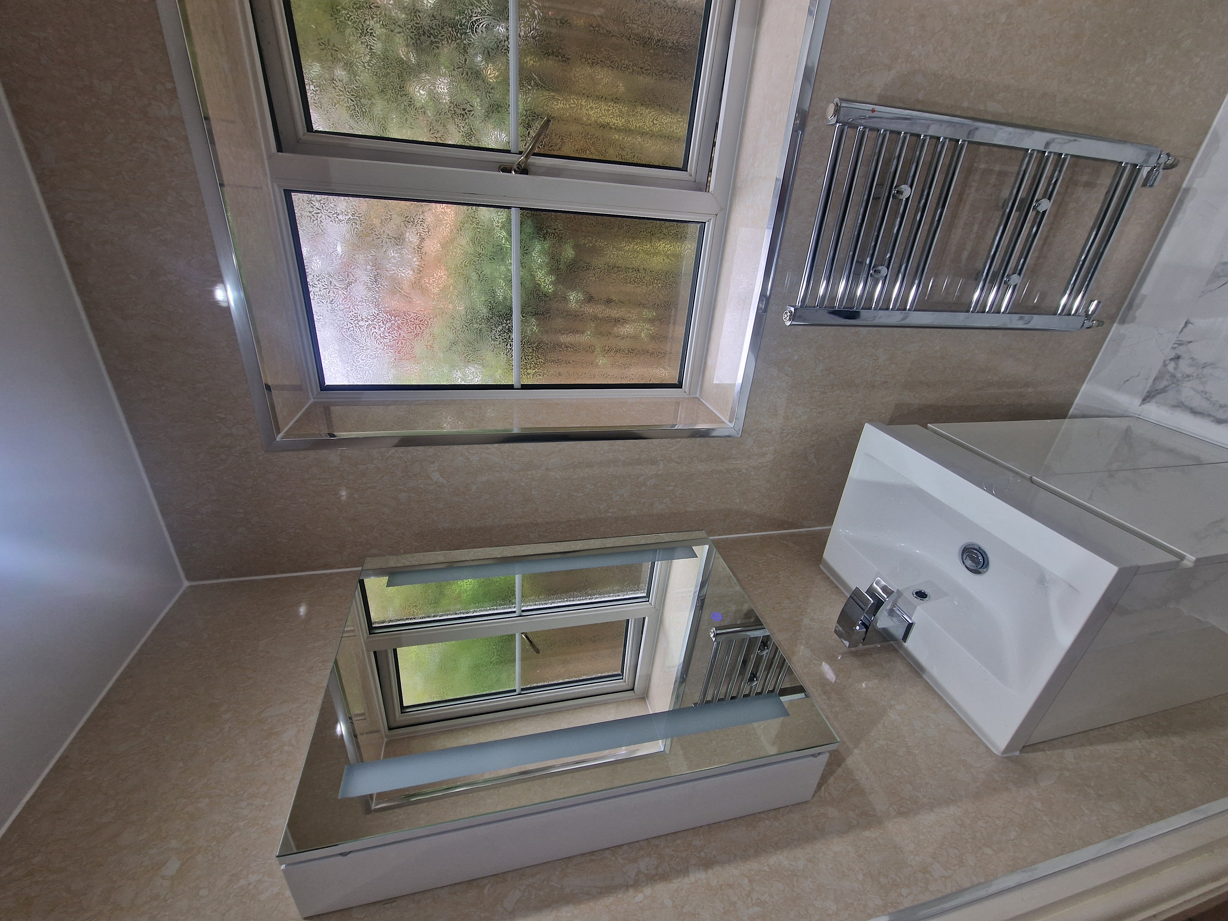 Finished bathroom using Travertine panels