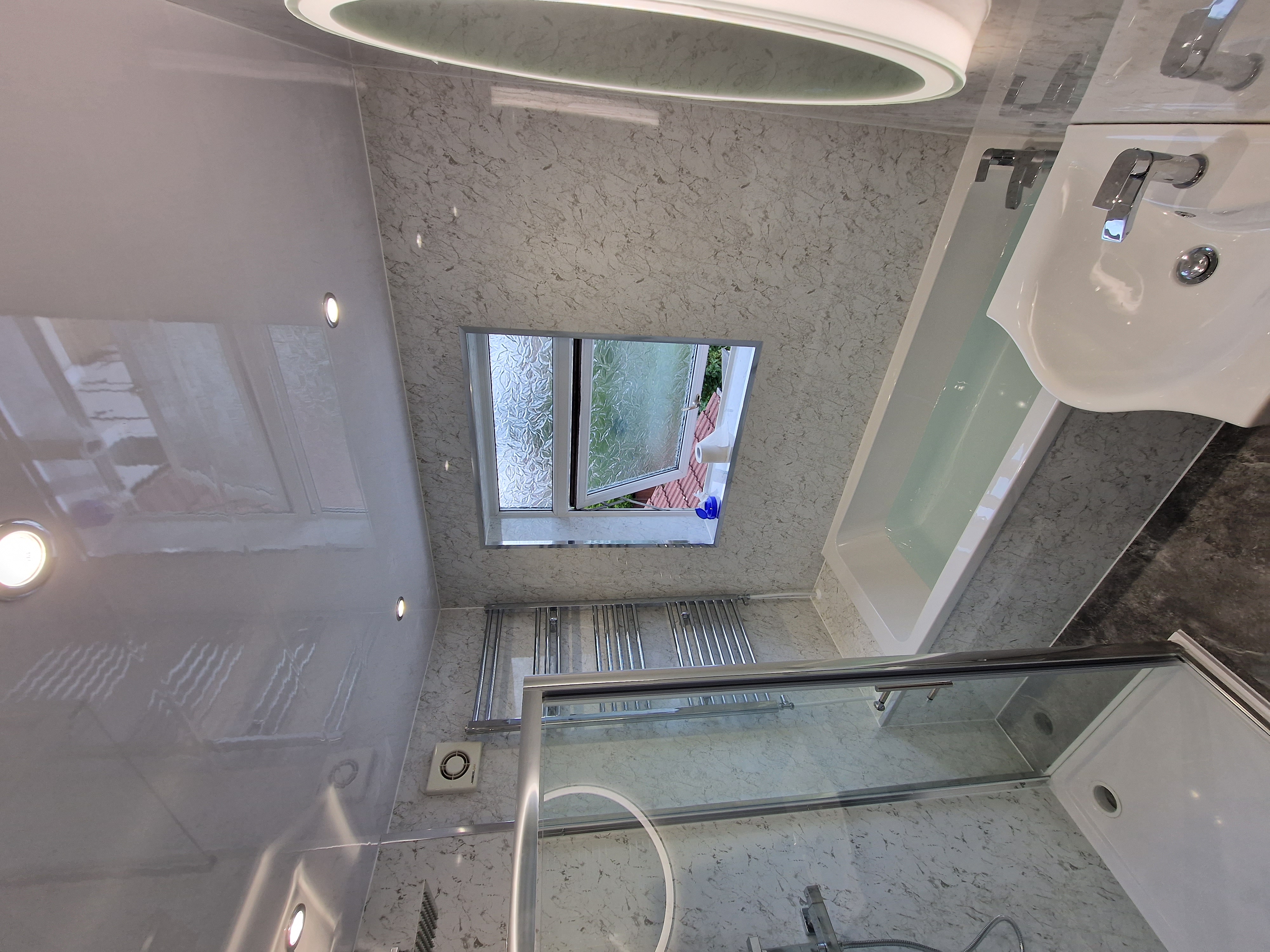 Finished bathroom using Diabelski Mlyn panels