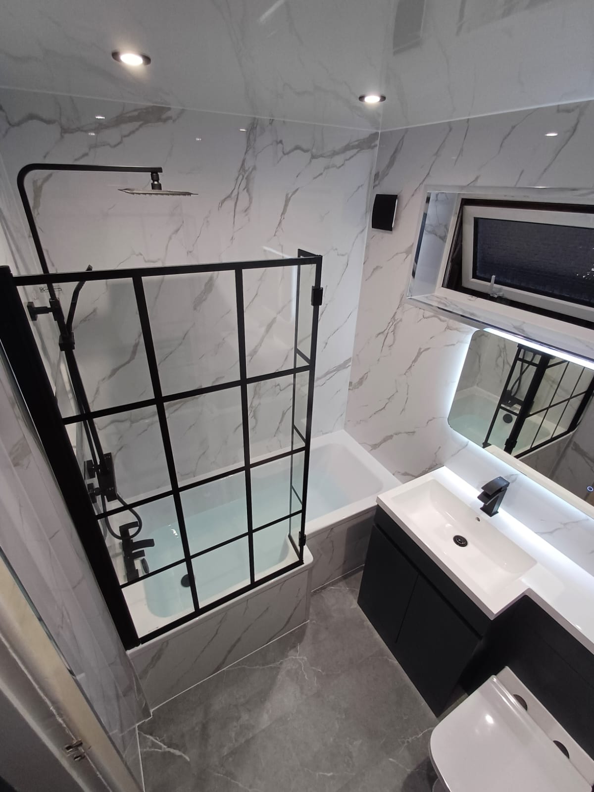 Finished bathroom using Carrera Gloss panels
