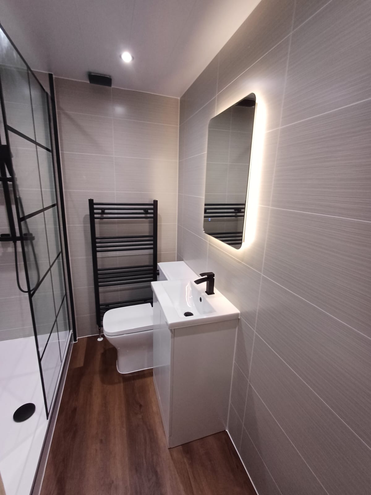 Finished bathroom using Autumn Ice Matt panels
