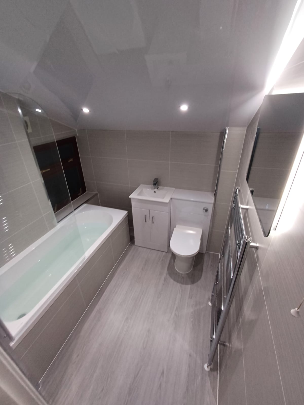 Finished bathroom using Autumn Ice Matt panels