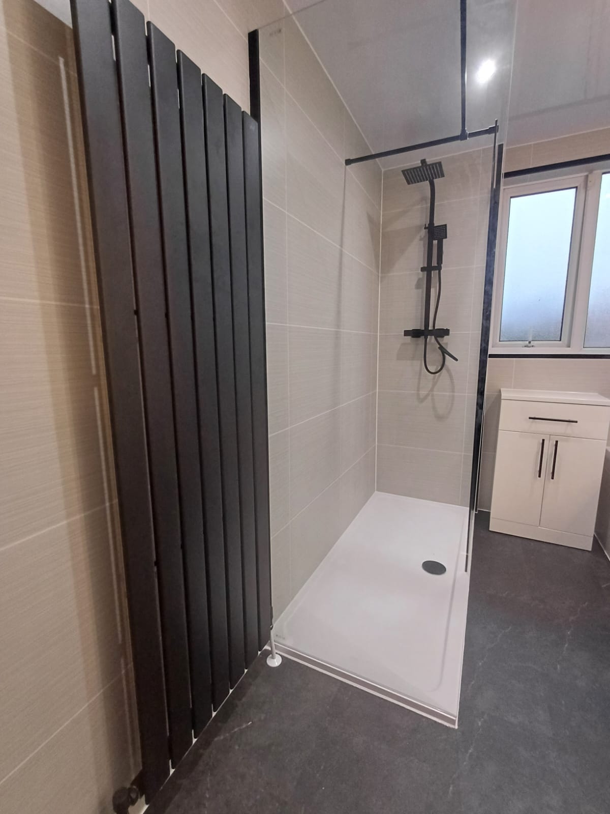 Finished bathroom using Autumn Ice Matt panels